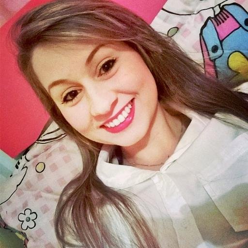 O mundo está nas mãos daqueles que tem a coragem de sonhar e de correr o risco de viver seus sonhos. (Paulo Coelho)