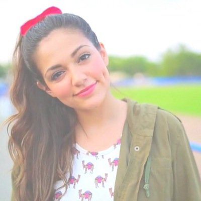 hello, i love bethany so much so i make icons of her, if you use give credit ❋ beth follows 9/7/14