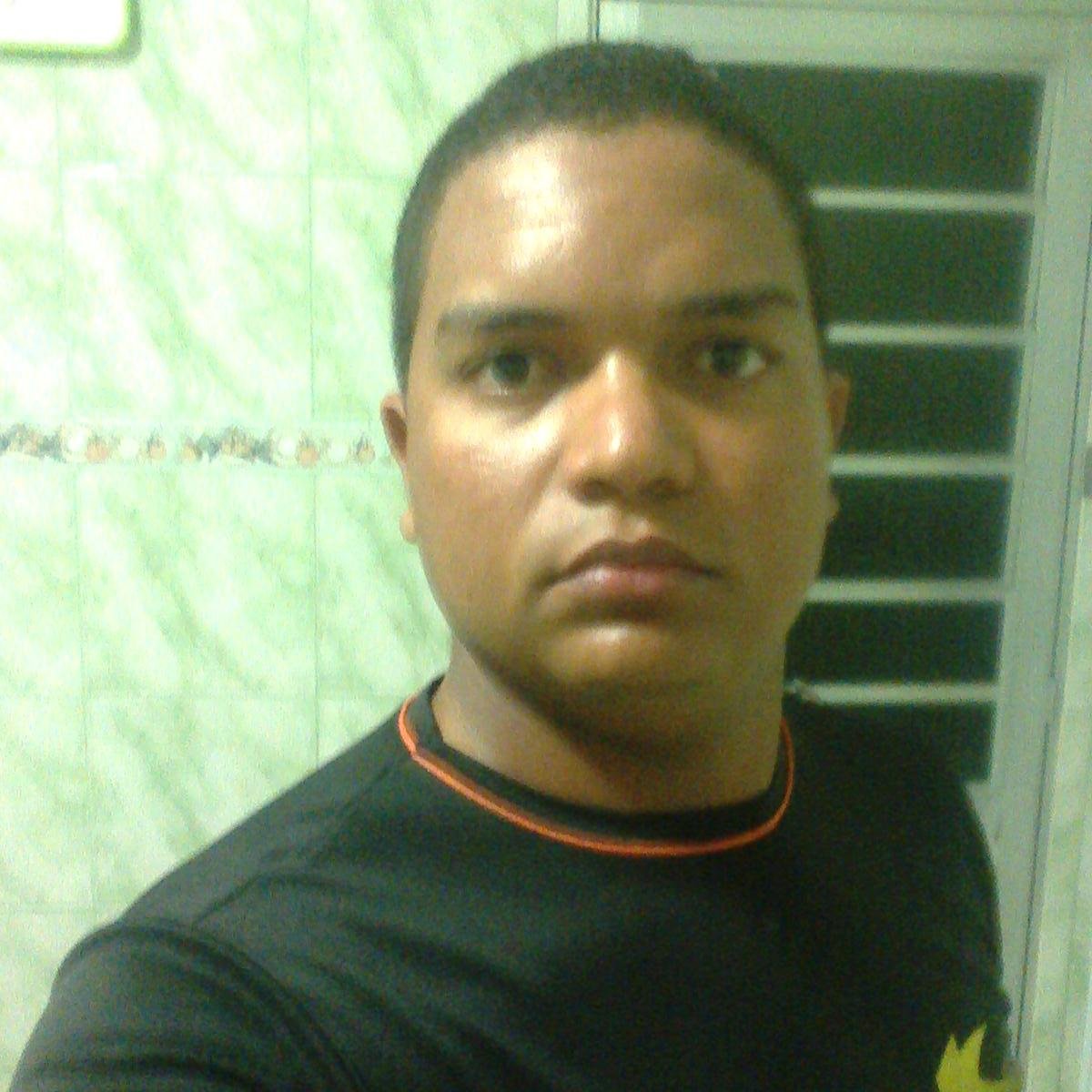 Eletricista, amigo, doido e serio...