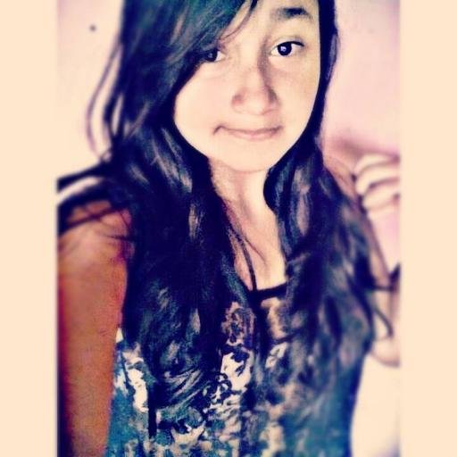 --  Nem Tooda Princesa Usa Coroa ' :3