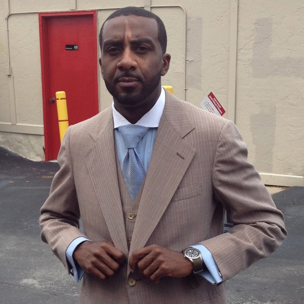 BraveReportSR's profile picture. 