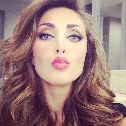 @Anahi Sigueme Hermosa s2