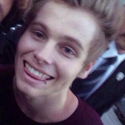 crazykidlukex's profile picture. follow my main acc @upsetnarry & my instagram : bbxlle & ill dm you to either michael, luke, calum, or the band acc :-) tweet me who (on @upsetnarry)