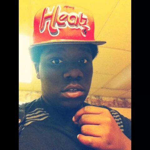 I'm 19 Years Old I Attend ICC And Smoke Hella Dope I love Bad Bitches And Money! 7/4 Yo Boy Stay Flee!