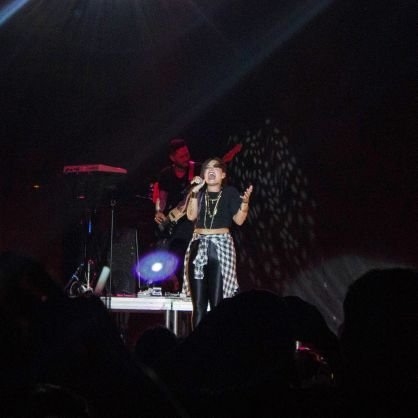 #lovatic Follow my other account @iluvmusic08