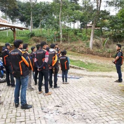 DynamiteBDG's profile picture. Community of automotive lovers, we love touring, and always safety riding CP: 087726462624 Maulana| kumpul hari Jumat 19.00 WIB di saparua dpn Lega Paket