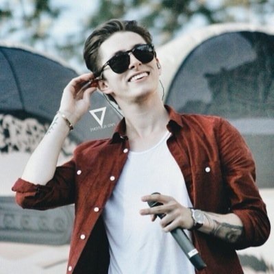 sorry its a fake acc eric is cool though k follow me @_ughusto