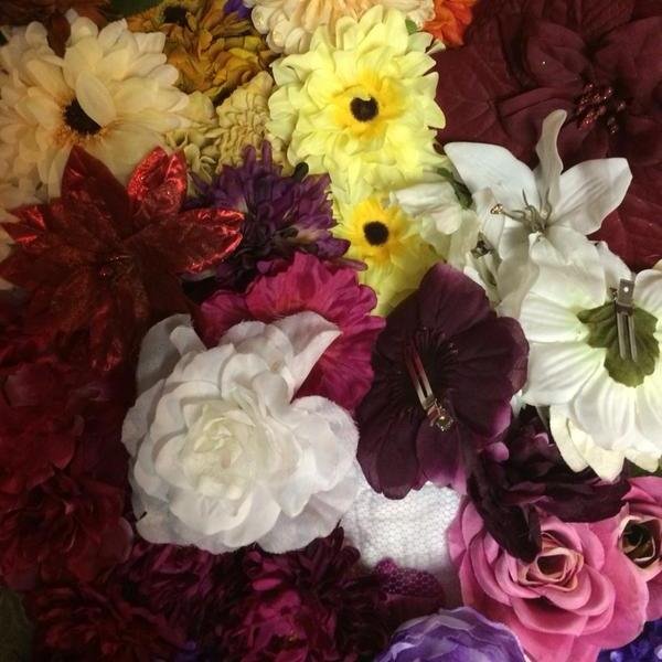 Maker of hats, pins, and hair flowers located in the beautiful Santa Cruz Mountains