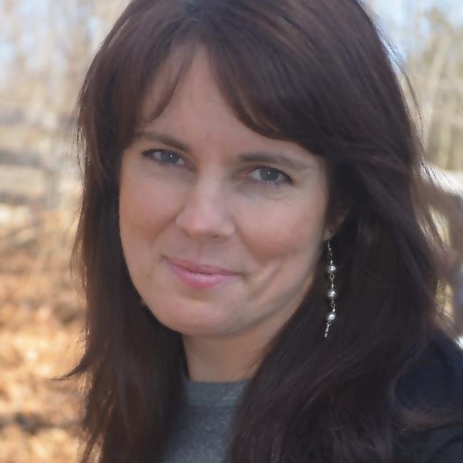 author, wife, mother, teacher, real-food advocate, #nogmo,  passionate storyteller,  and believer that a drop of information can start a sea of change.