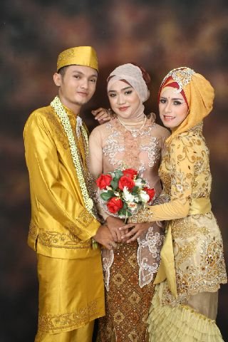 perbedaan bukanlah sesuatu yang harus dipersalahkan .. karena perbedaan adalah penyempurna kehidupan
