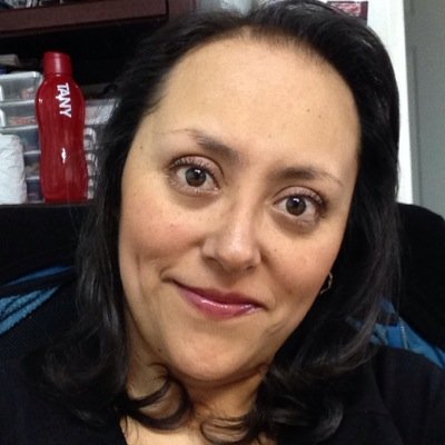 Simpática, divertida, risueña, me encanta la vida y aunque se llorar por las circunstancias también me se reír de las mismas... AMO SER YO :D