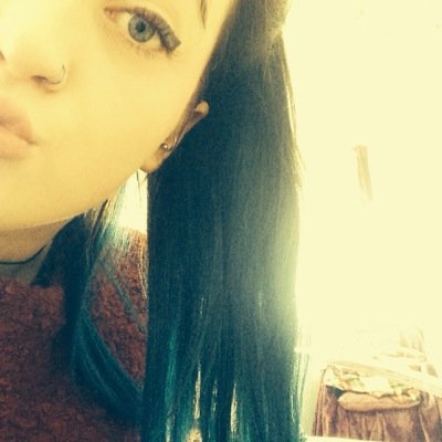 holly_pears's profile picture. 16. Instagram&Snapchat - hollypearsx