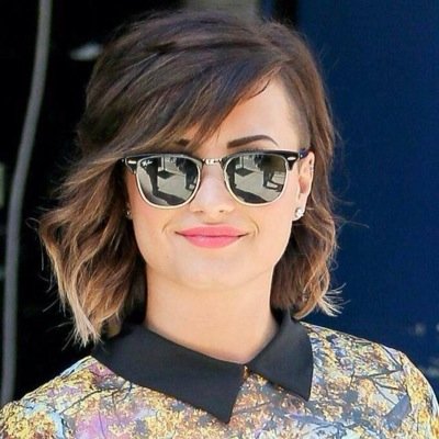 Tall, thin, curvy, short; whatever you are, YOU ARE BEAUTIFUL~ Demi Lovato. Inspiración de miles de personas, mi vida.

Sigo a cualquier Lovatic que me siga ;)