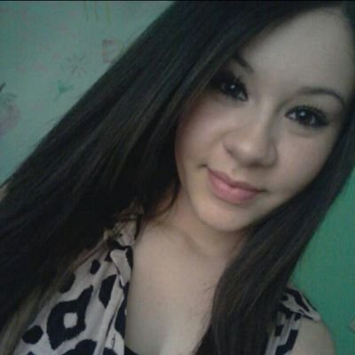 emily_v11's profile picture. 