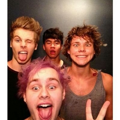 lisagonzales602's profile picture. hey am in to bands1D,R5,the vamps,5sos i ship larry ,raura, and rydellington am weird to!