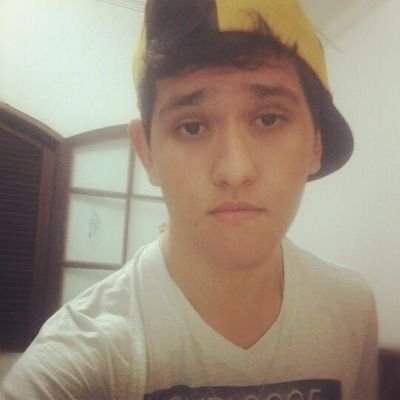 Chorar é bom, é sinal de que você sente algo.