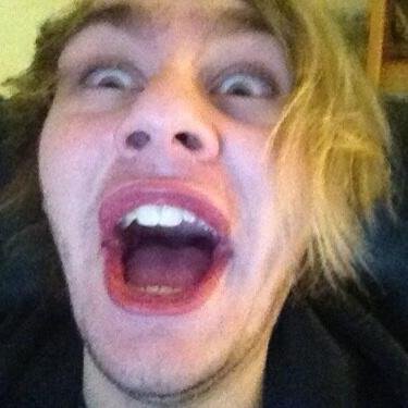 follow @MUKESTURBATlON bc marybae