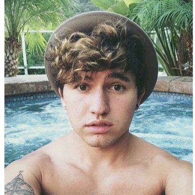 thatfakerdude's profile picture. Jc here! Stay cloudy and stay beautiful! Single here! I wanna hear your echo