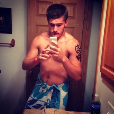 Football is my life DE/RLB/FB #33
Love my family
Working out
Running 
And hanging with friends