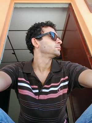 32 Valencia city, adicto al cafè, amante de la tecnología, mi hobbie la música bajista. Instagram y Snapchat: Fores_10