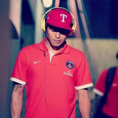 ♒ Aquáriana ⭐Botafoguense fã  @diegocgrossi #ThiagoSilva ❤ Eu amo o seu jeito, amo seu olhar, amo seu sorriso, eu amo você. não tem jeito Amo até seus Defeitos