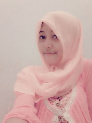 idasafita1's profile picture. 