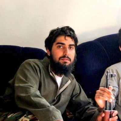 صفحة لـ ( أسد الشام الشهيد عزام ) ‏اللهم تقبل #عزام_الغامدي من الشهداء ، وارزقنا الشهادة في سبيلك ، واجمعنا به في الجنة .