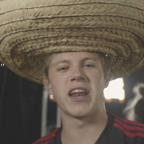 I love my 5 guys of the stairs , i'm Directioner :) 

Mexico