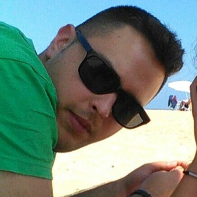 La vida es como una cámara: Solo enfocaté en lo importante,Captura los buenos momentos,saca d lo negativ un aprendizaje revelado y si no,intenta una nueva toma