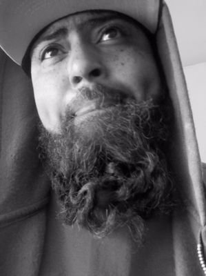 BeardyGee's profile picture. Don't shave...go Cave..