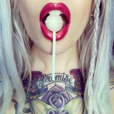 pieface183's profile picture. Trust me i'll pie you! in da face if you don't smash that follow button dudes!!