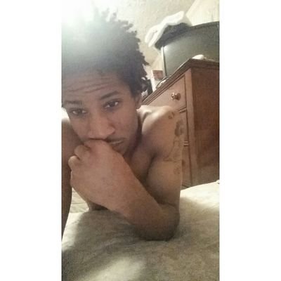 Follow @1TattedPapa