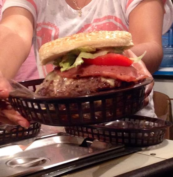 burgers,burritos & tacos