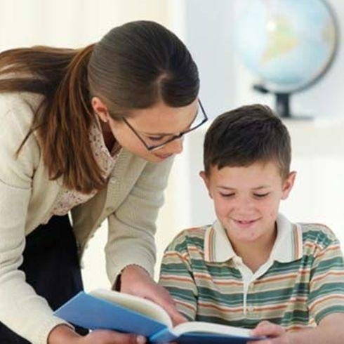 Ofrecemos clases particulares de todas las asignaturas. Ayuda y preparación en PSU, talleres para párvulos, edición de tesis y programas para empresas.