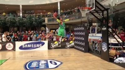 •I'm a high flyer playing college ball •Edmonton Sprite Slam Dunk  champion. •Vertical Leap Trainer •Go to https://t.co/lZwhNcRWrh to register