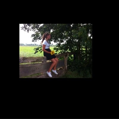 xzoelobbes's profile picture. 