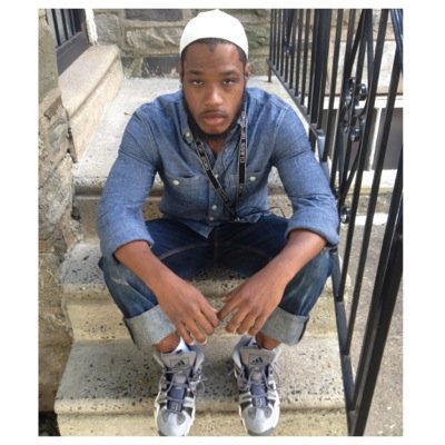 19 years old , birthday:May15th #Taurus a proud muslim , Amature Boxer , fmoi:jim_bob. Allahu Akbar