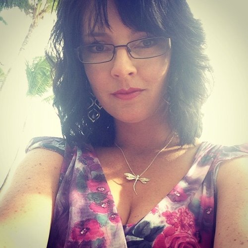 Designer | Wife | Addicted to cupcakes & Red Velvet Cake | Hugger of Ponies & Beagles | Wears skinny jeans & a tattoo | Learning to sew. http://t.co/gWMWwwORQf