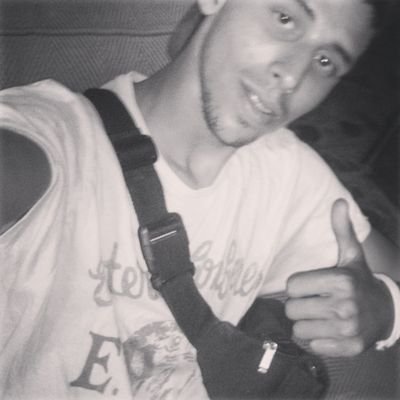 la vida es corta pero quiero vivirla joven, dejar mi nombre por aqui cabrones.