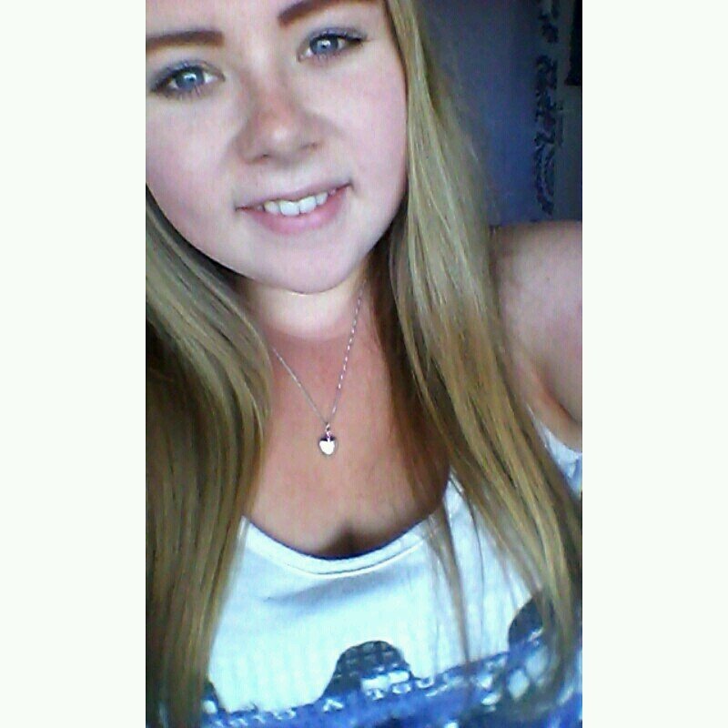 insta: kimdb_ • snap: xkiiimm • 17  • Handbal • O6O213 mis mn lieve hondje ♥ •