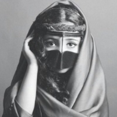 ‏‏‏‏‏‏- مو كل شخص على حسب اللي بتحب ،كلن وشخصيته ✋ -
