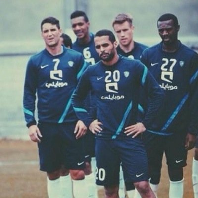 ‏فتاه في مجتمع يخشون العيب أكثر من الحرام ، ويحترمون الأصول قبل العقول ، ويقدسون رجل الدين أكثر من الدين نفسه !