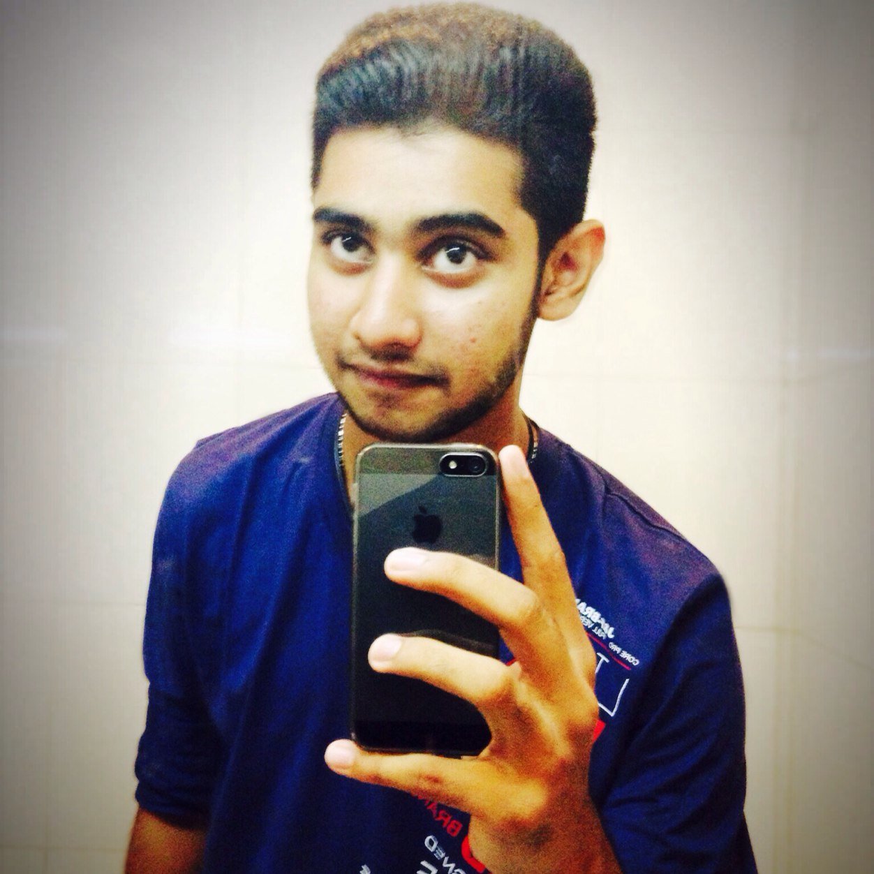 A fun-lover. God fearing. Never gives up. Silent but voilent(only when its essentisl)  -Sri Lanka-