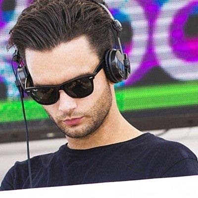 International DJ / Producer. 1/3 of @DeadExitMusic. Get My iPhone App Here: https://t.co/0rgF5ygU2V …
