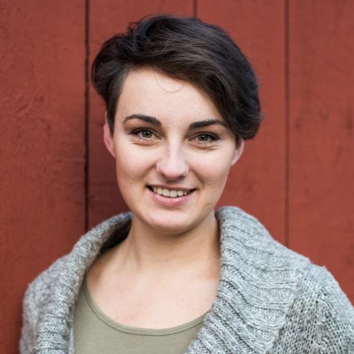 TaraLejermalm's profile picture. Originalare som illustrerar och syr ibland.