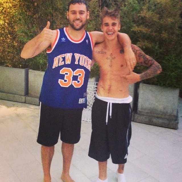 • belieber • bizzle is my idol • kidrauhl is my hope • justin is my saver • follow me JB • okay? okay • jessica & janoskians follow •