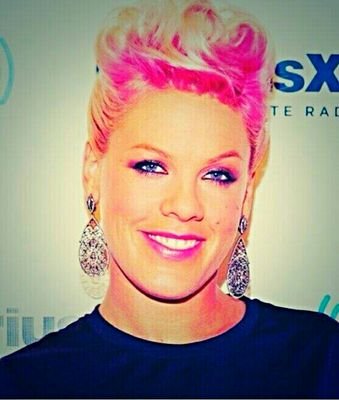 pinkrobtry's profile picture. pink my love Rt me 23-07-14