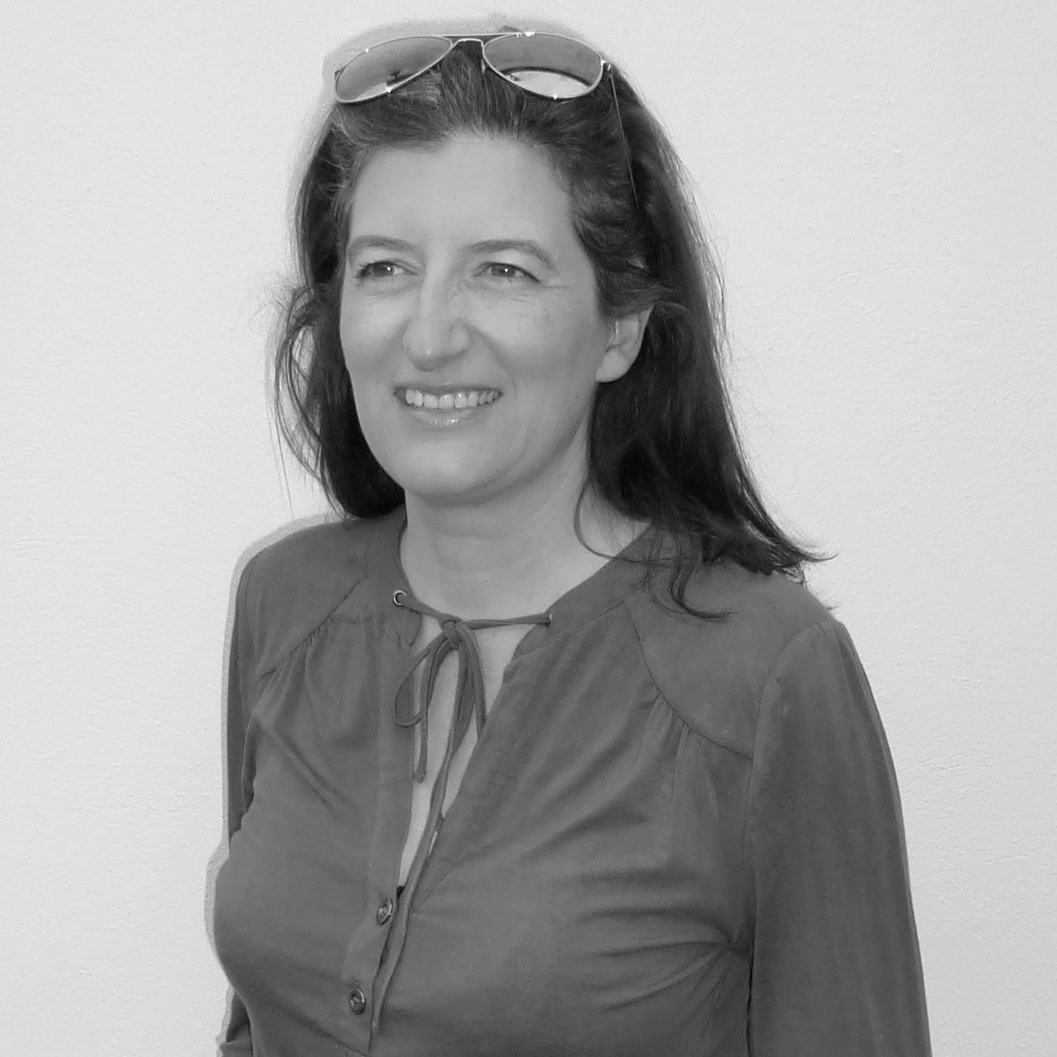 Internal communicator & marketing strategist. Loves business, people, travel and family. Gets excited about learning from the brilliant & clever folk out there.
