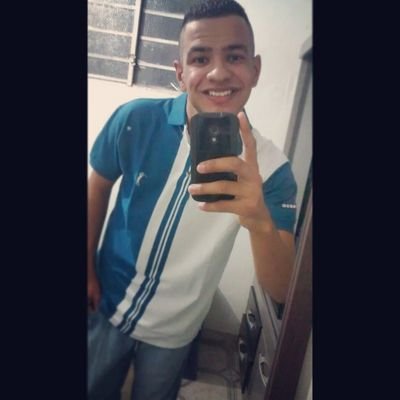 Depois que tu conquista é fácil, varias no pé, vários amigo, vários também pra invejar, e pra eles eu do o nome de bico!  whats 9-4264-0921