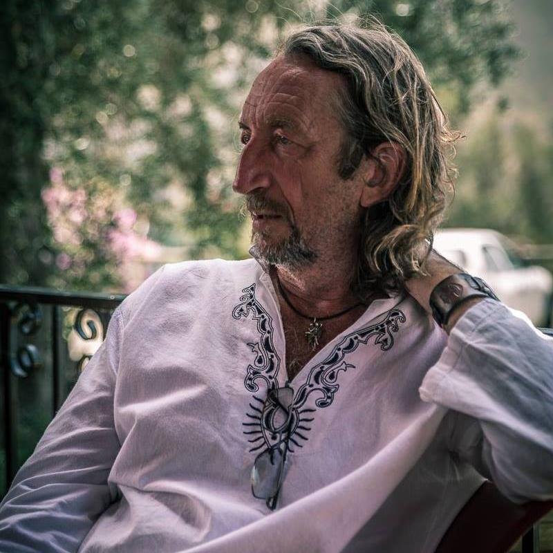 Author of #comedy novels The Return of The Hippy, The Money That Never Was, Schrodinger's Cottage, Forever England out now - New book in progress #funny #writer